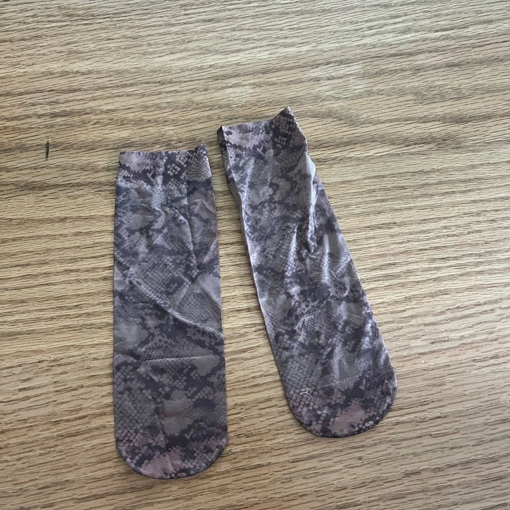 Princess Polly snake nylon socks